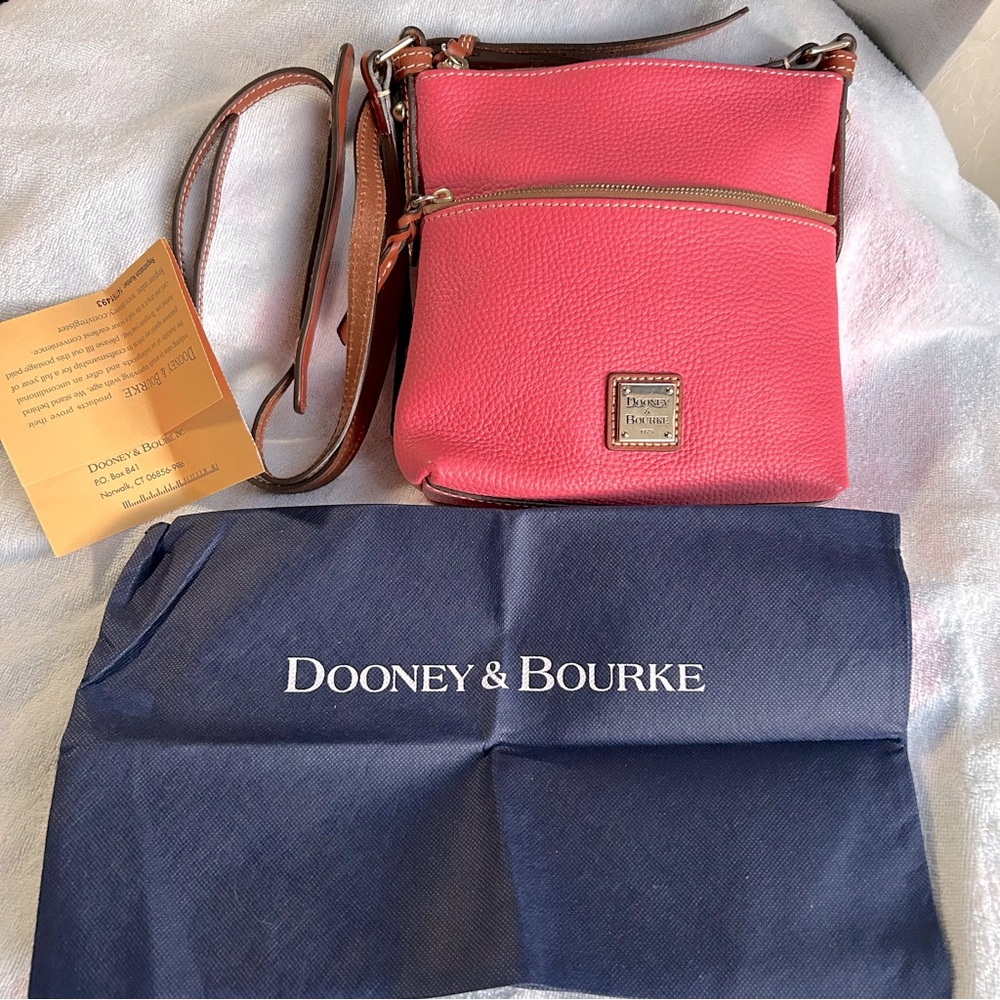 Dooney & Bourke | letter carrier NWT AND DUST BAG